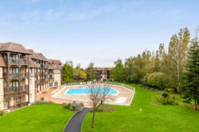 Nice 2-br in a luxury residence with swimming-pool in Deauville - Welkeys